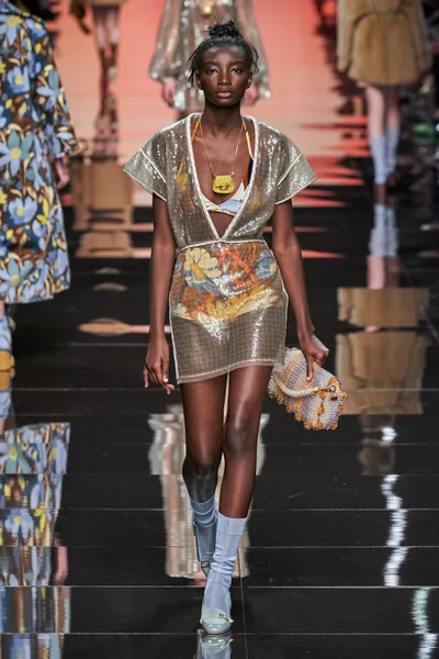 Look 36